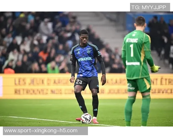 姆巴耶与萨尔携手出战塞内加尔年轻力量再添新星 姆巴耶与萨尔携手出战塞内加尔年轻力量再添新星