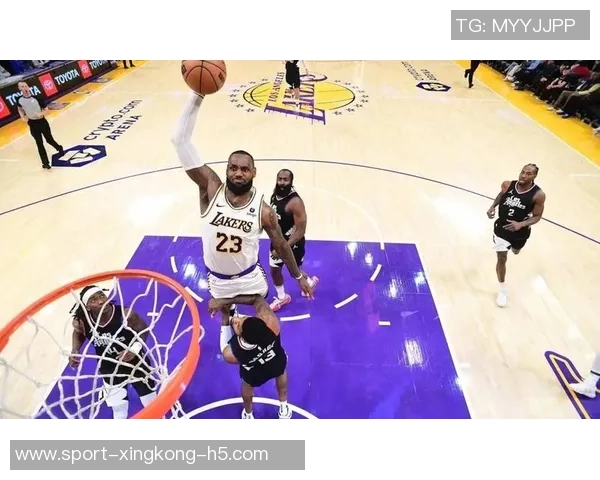 湖人外线防守崩溃全队被动不交易难以扭转攻强守弱局面 湖人外线防守崩溃全队被动不交易难以扭转攻强守弱局面